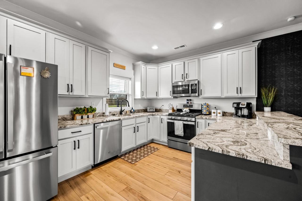 *Dog Friendly*Modern Home-Minutes To Dollywood, Gatlinburg, Smoky Mountains & Pigeon Forge! Extérieur photo